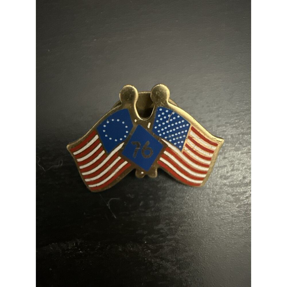 Vintage US American Double Flag '76 Bicentennial Tie Lapel Hat Pin 1976 USA